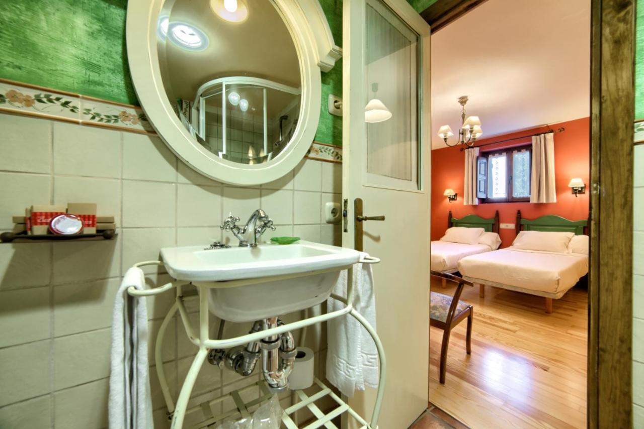 Hotel Rural El Almadiero Burgui ภายนอก รูปภาพ