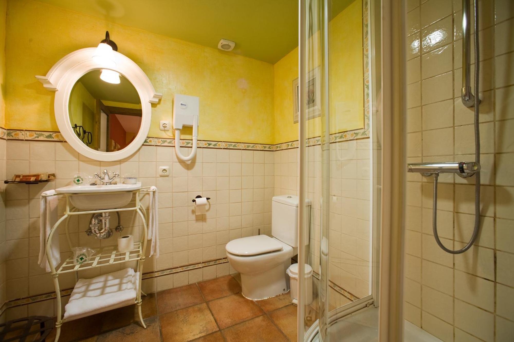 Hotel Rural El Almadiero Burgui ภายนอก รูปภาพ