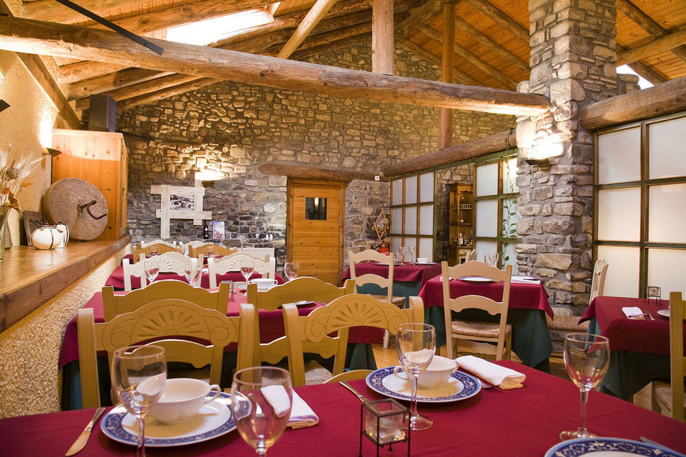 Hotel Rural El Almadiero Burgui ภายนอก รูปภาพ